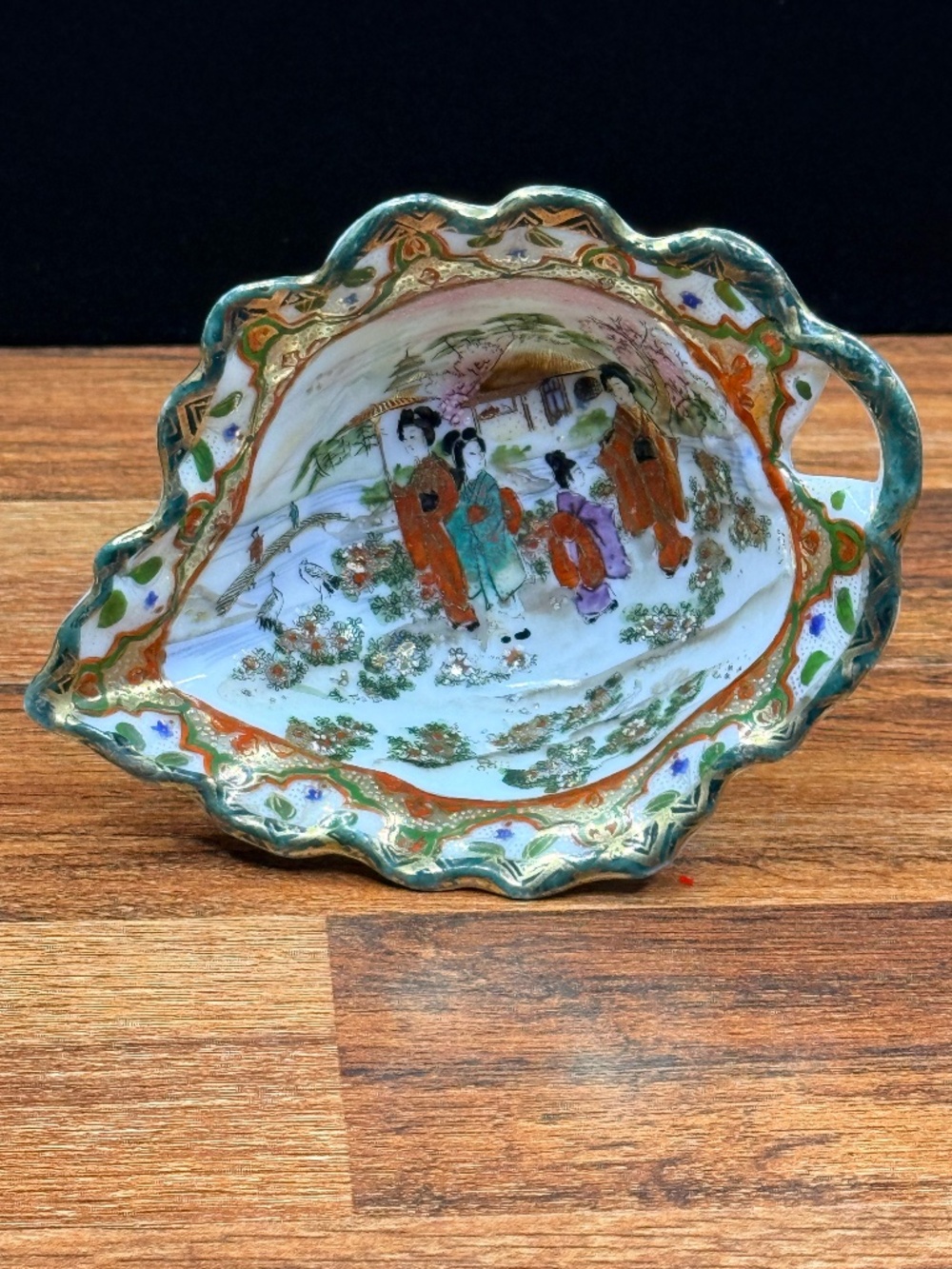 Japanese Kutani “Geisha Girls” Dish